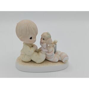 Precious Moments The Greatest Gift Is A Friend Figurine 1987 Enesco 109231 PMS